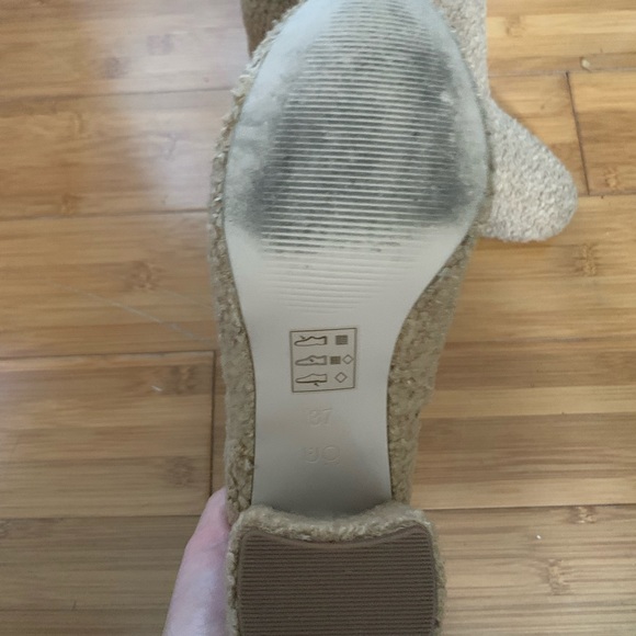 Teddy Sherpa Urban Outfitters Heeled Booties - Picture 4 of 4